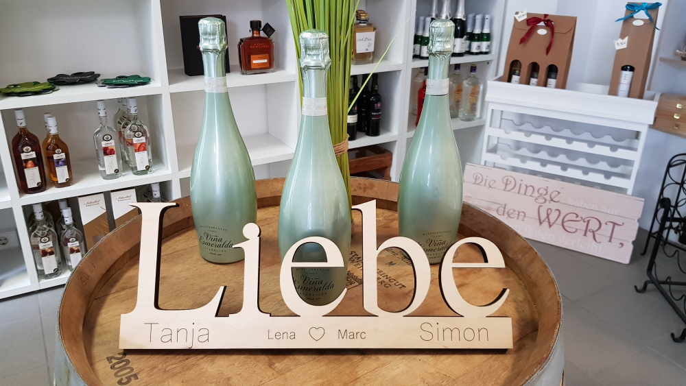 Holzschriftzug "Liebe" mit Namensgravur